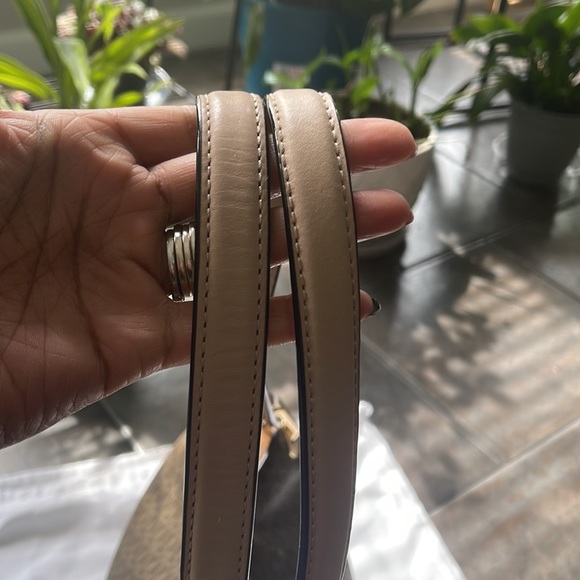 SOLD-Michael Kors Raven Large Shoulder Tote - Picture 9 of 11